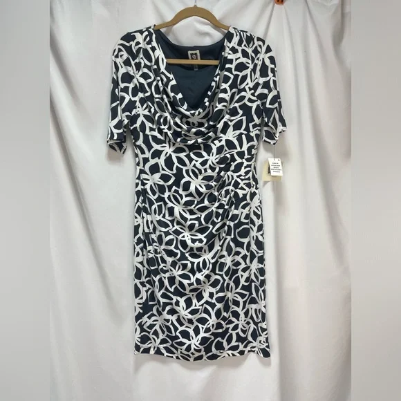 Anne Klein Elegant Slate and light cream floral Patterned Dress women’s size 8 - Picture 17 of 17